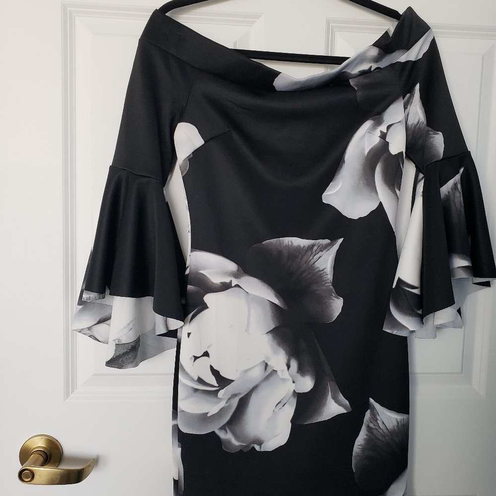Venus Floral Bell-Sleeve Off-Shoulder Scuba Bodycon Mini Dress - Picture 3 of 14